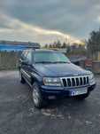 Jeep Grand Cherokee Auto do jazdy po szosie oraz rekreacji w lesie i na bezdrożach.