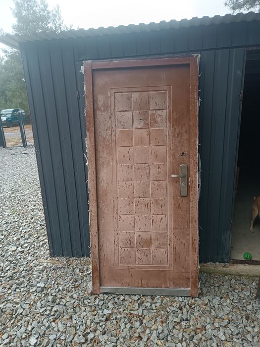 Drzwi zewnętrzne z demontażu 80 prawe