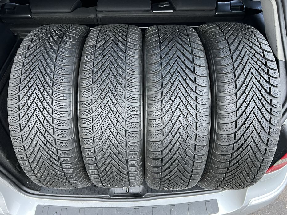 PIRELLI 215 60 r17 Cinturato Winter 90% протектор ЗИМА комплект 4штуки