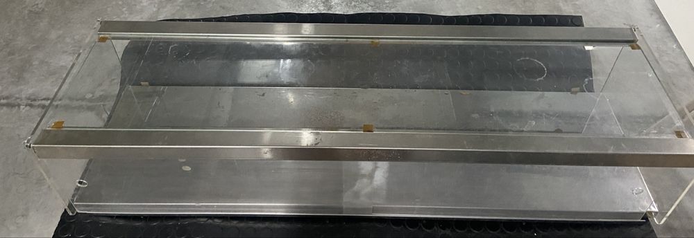 Vendo montra para exposição de snaks