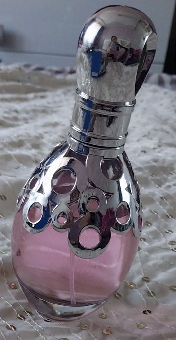 Парфюмированная вода Just Rose,   Story of Lily и др