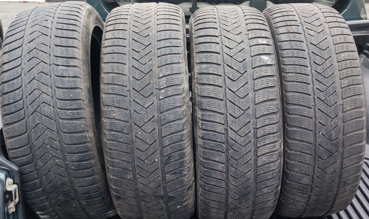 Шини  PIRELLI R18 225/55 4шт (Зимова гума, зимняя резина)