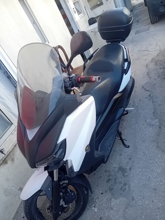 Moto XMAX  pra alugar