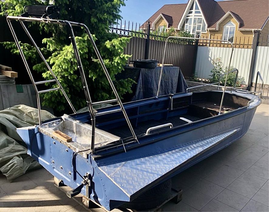 Лодка Южанка переоборудована