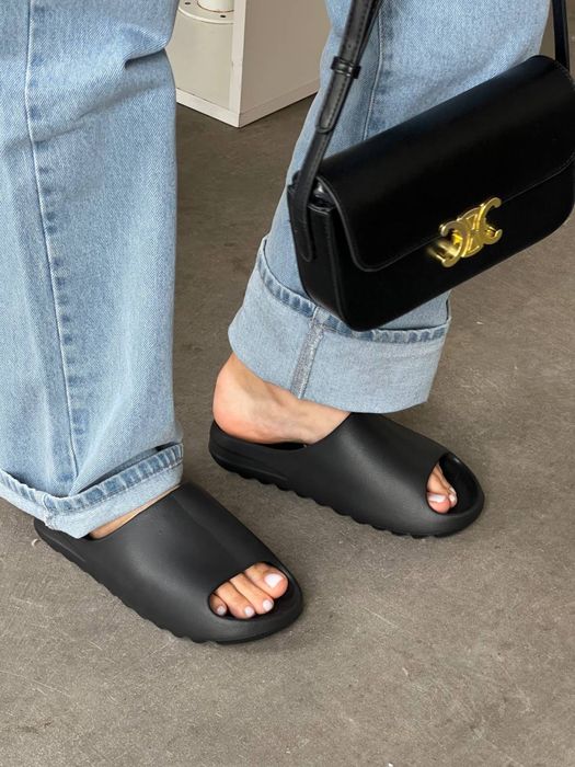 Klapki Yeezy Slide black