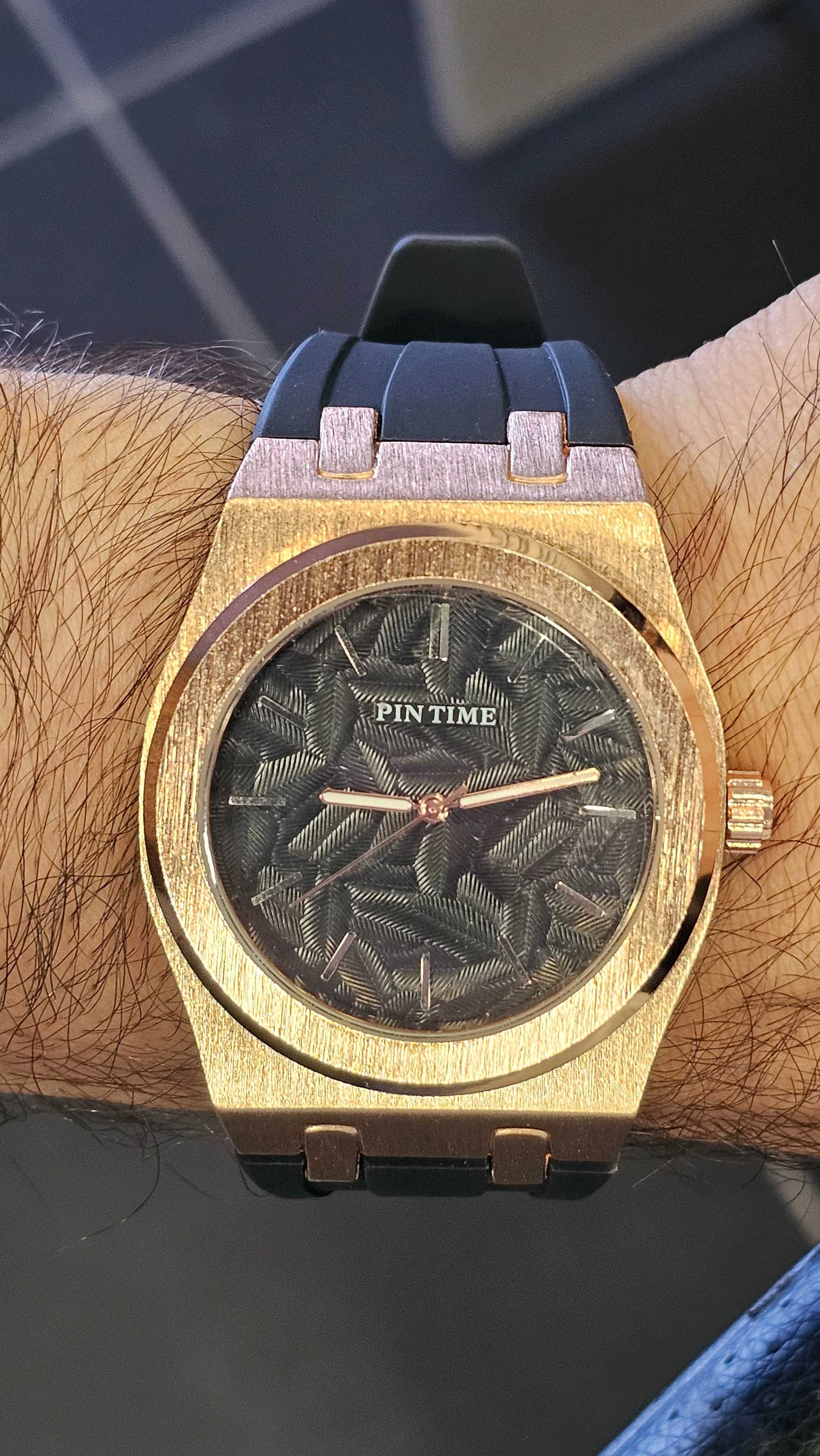 Relógio Quartz Preto Rosa Dourado