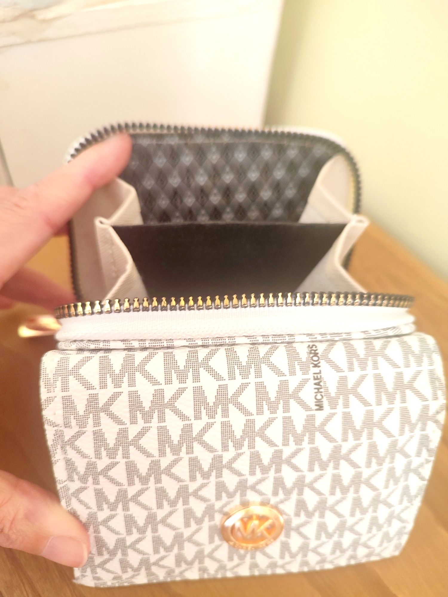 Carteira porta documentos Michael Kors