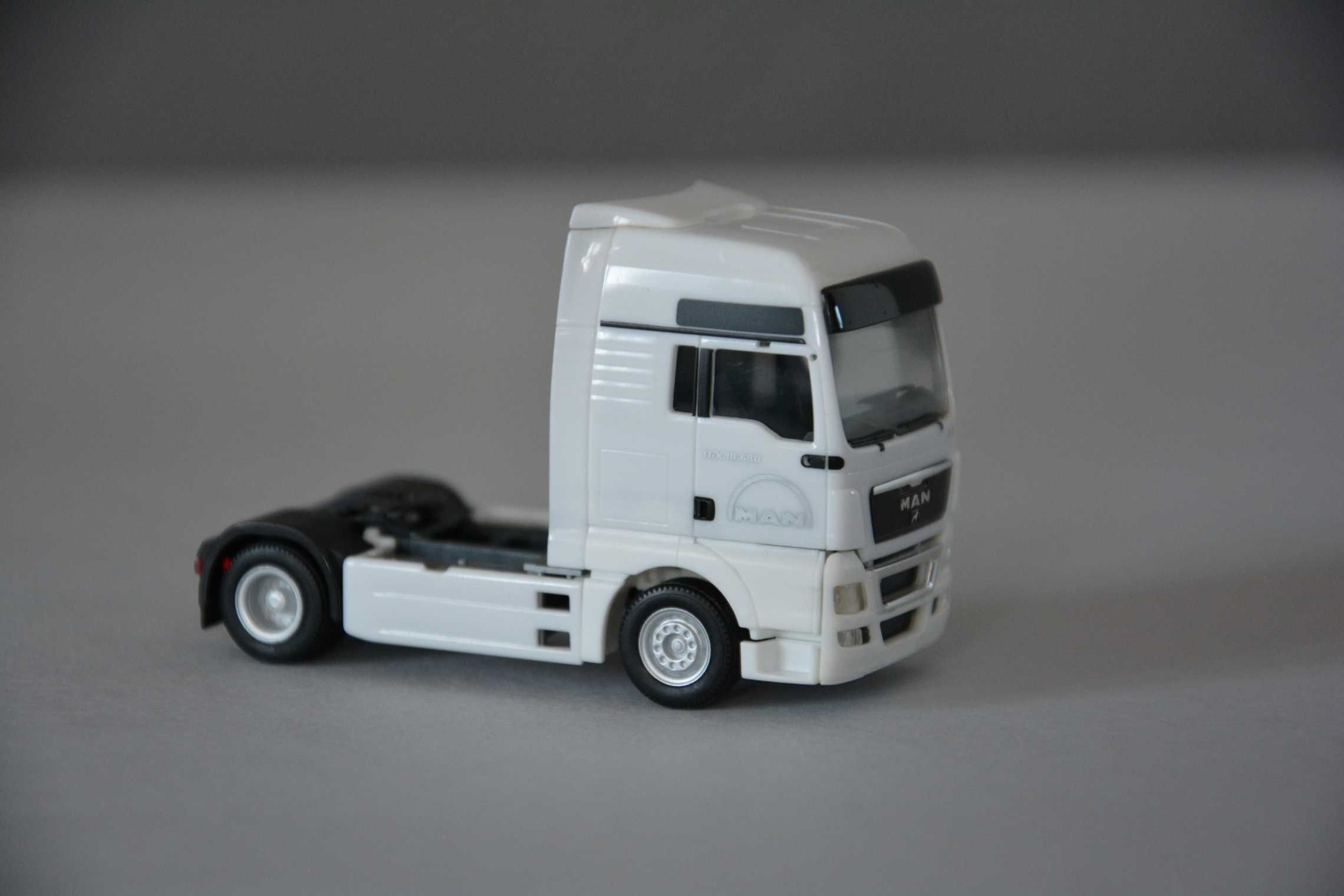 1:87 (H0) Herpa -  MAN TGX 18.680 (V8)