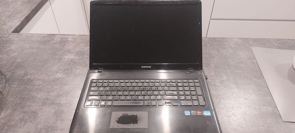 Laptop Samsung 17"