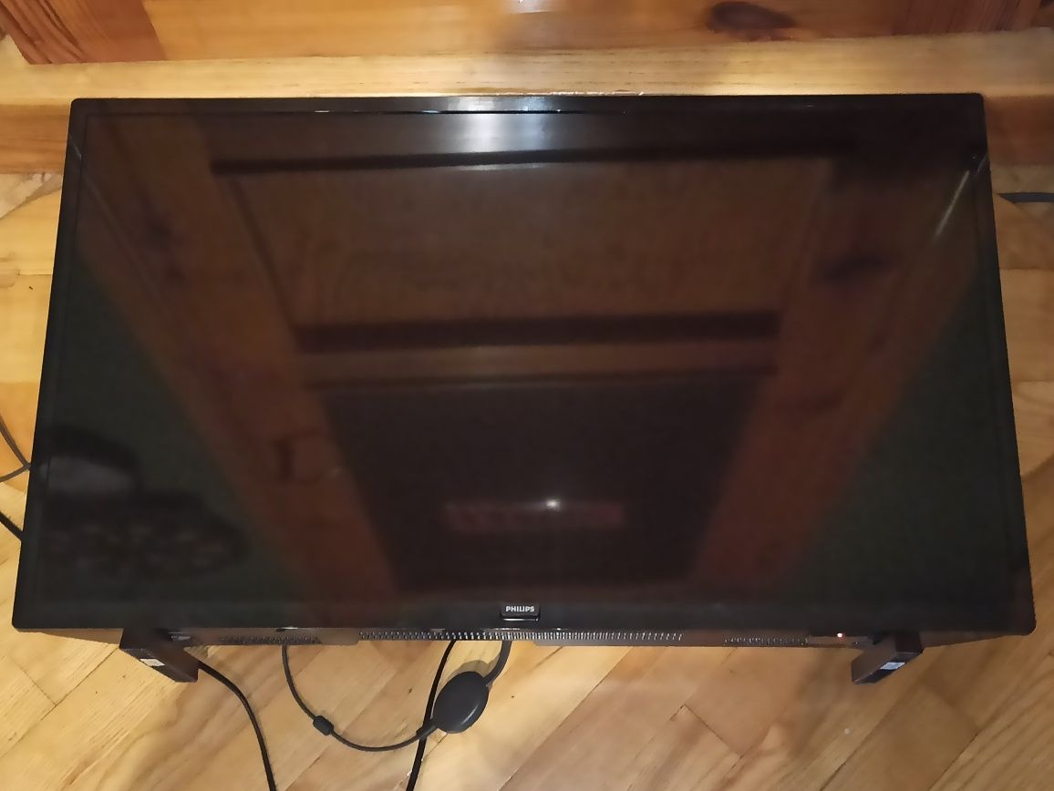 TV Philips 32 cale, DVBT, BEZ SMART TV