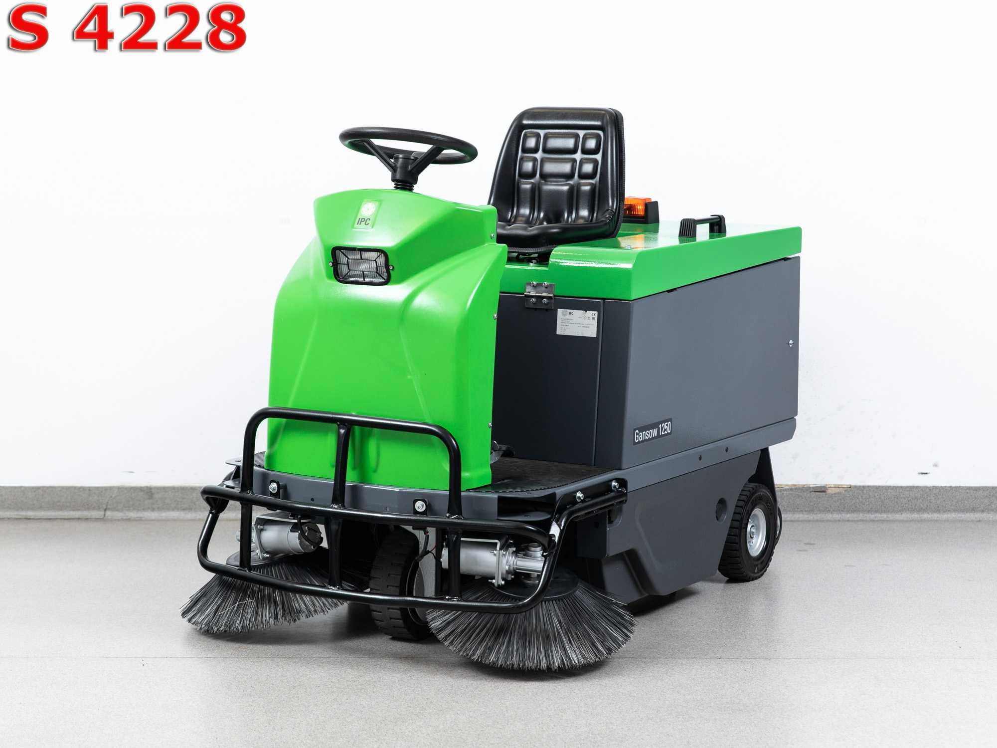 ZAMIATARKA IPC GANSOW 1250 E NOWE BATERIE 2014r 7800m²/h 28000 netto