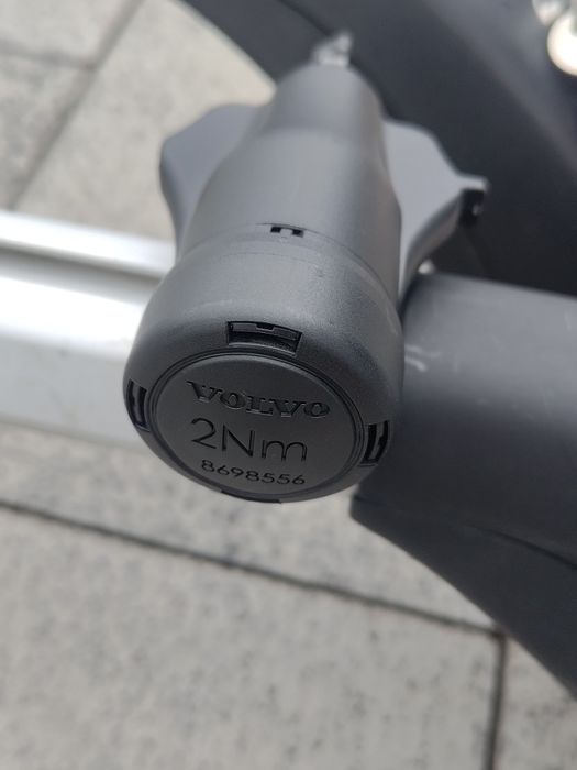 Bagażnik dachowy belki Volvo V60 oryginalne, jak nowe!
