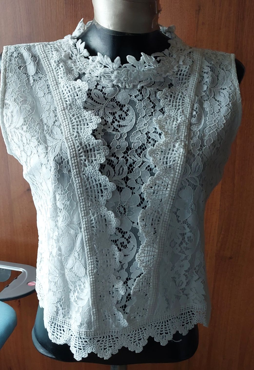 Elegancka krótka bluzka M
