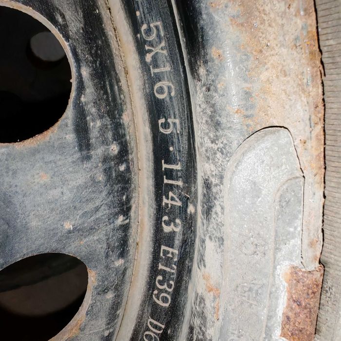 Komplet kół zimowych 205/60R16 Dunlop, Suzuki S-cross