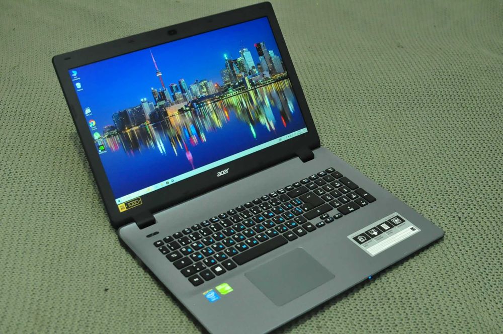 Игровой Hоутбук Acer E17 (Core i5/8Gb/SSD/video 2Gb)