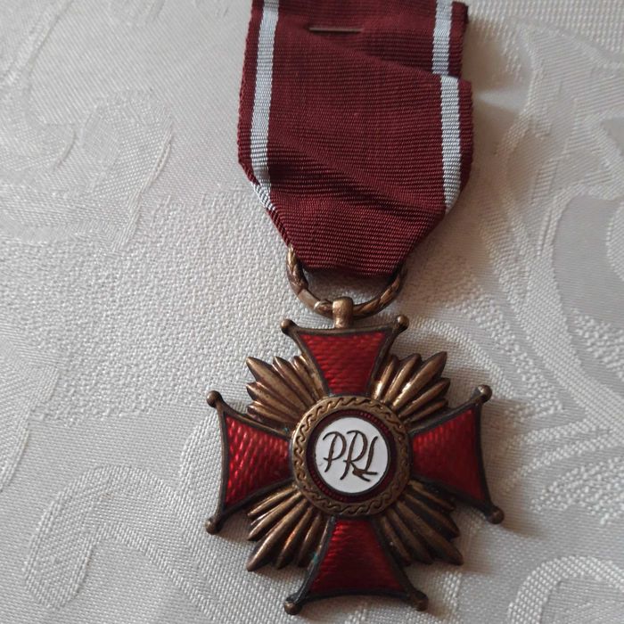Medal odznaczenie kolekcjonerski Srebrny Krzyż Zasługi PRL
