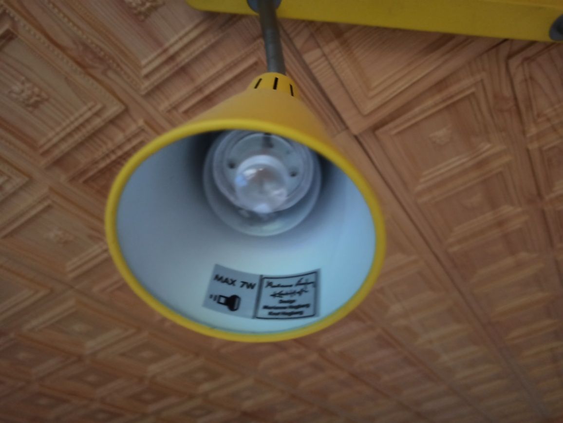 Lampa Ikea do pokoju młodzieżowego