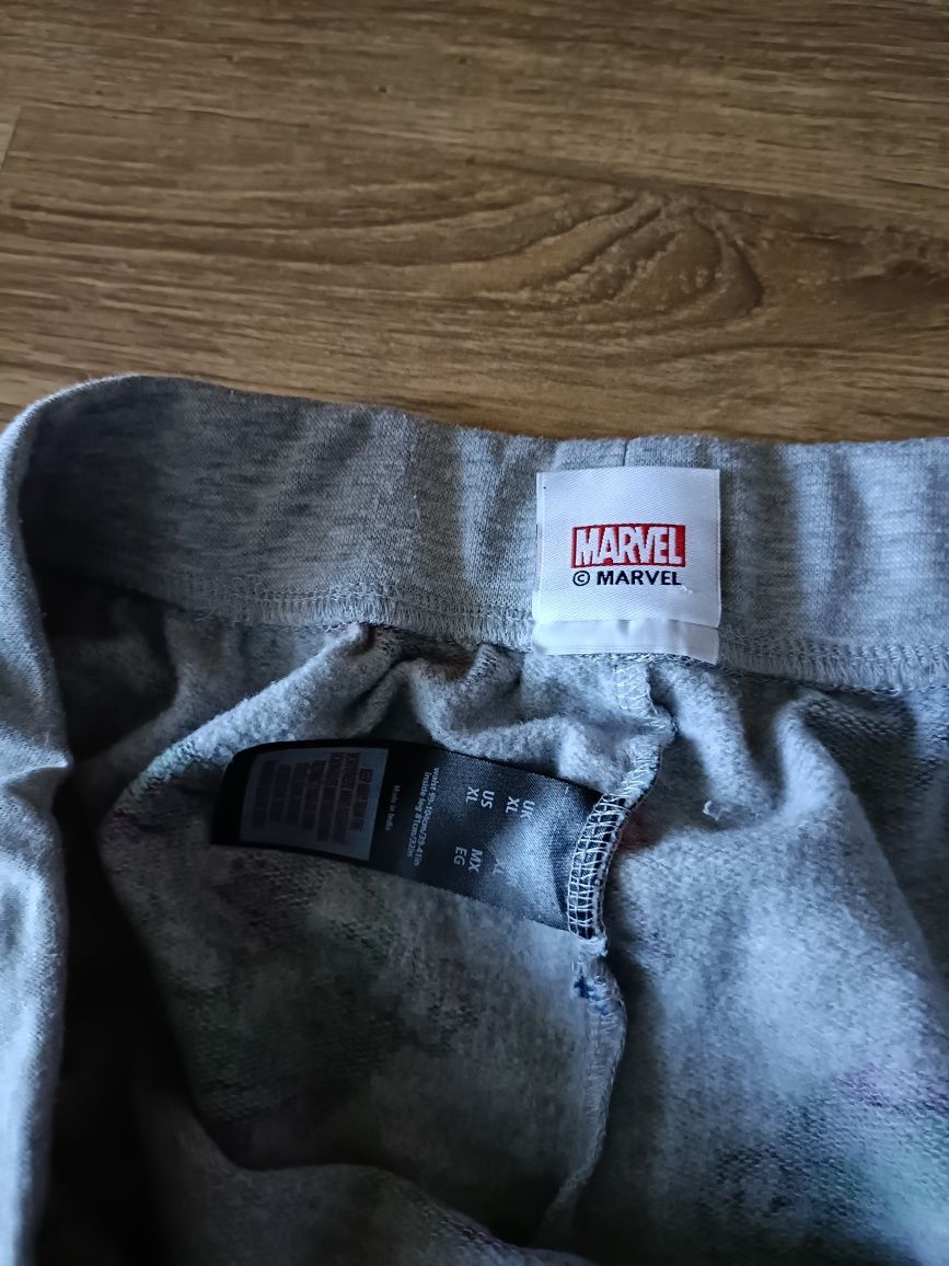 Spodenki Marvel xl Hulk Ironman XXL Kapitan Ameryka L szorty lato