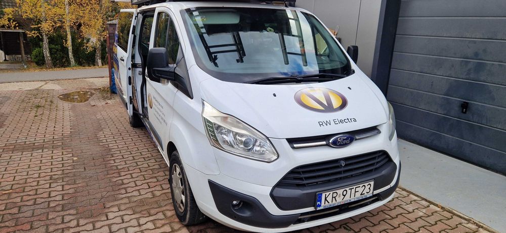 Wynajem busa 9-os. Ford Transit Custom, klimatyzacja