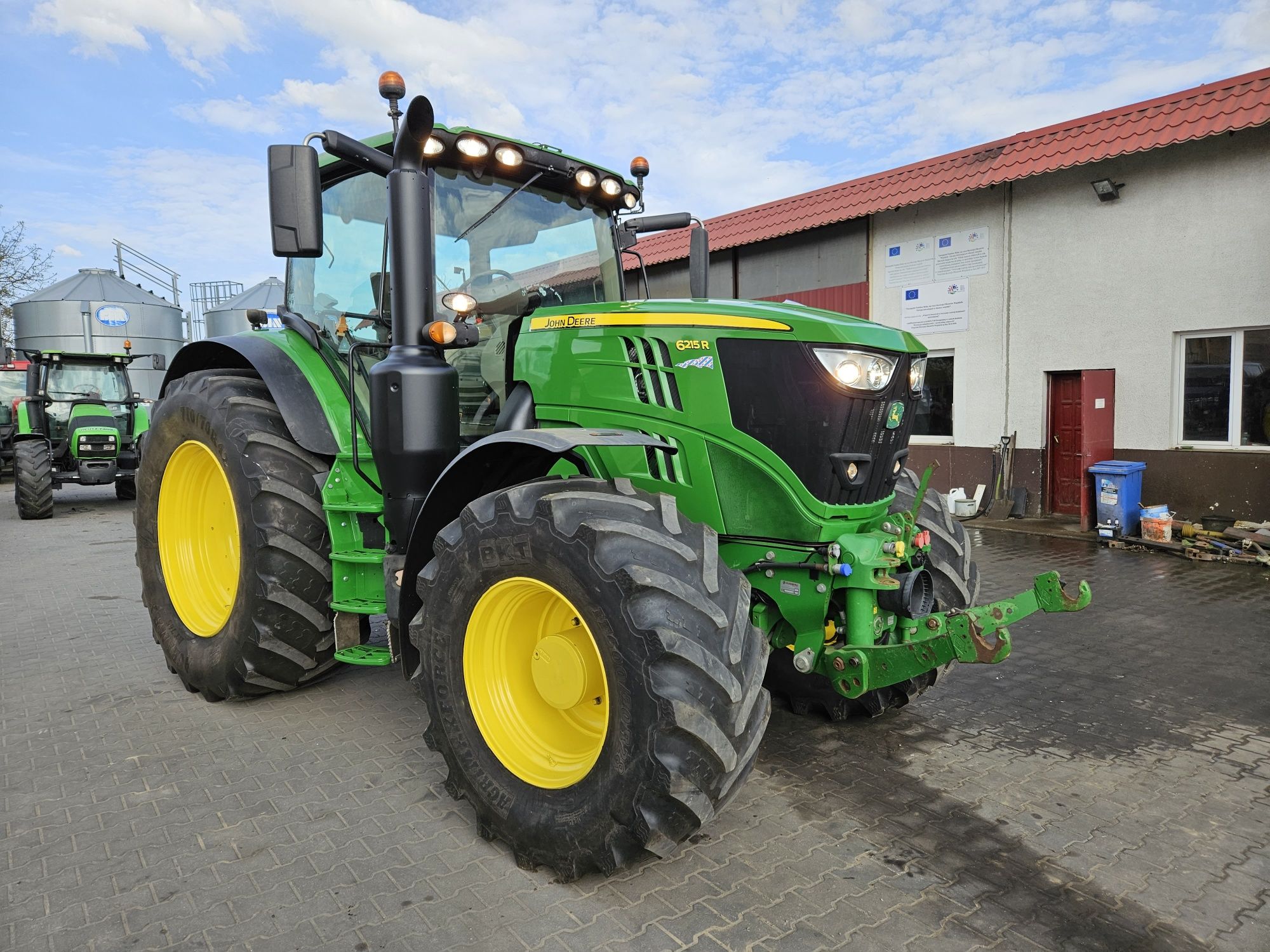 John deere 6215r pneumatyka 2015 rok tuz wom