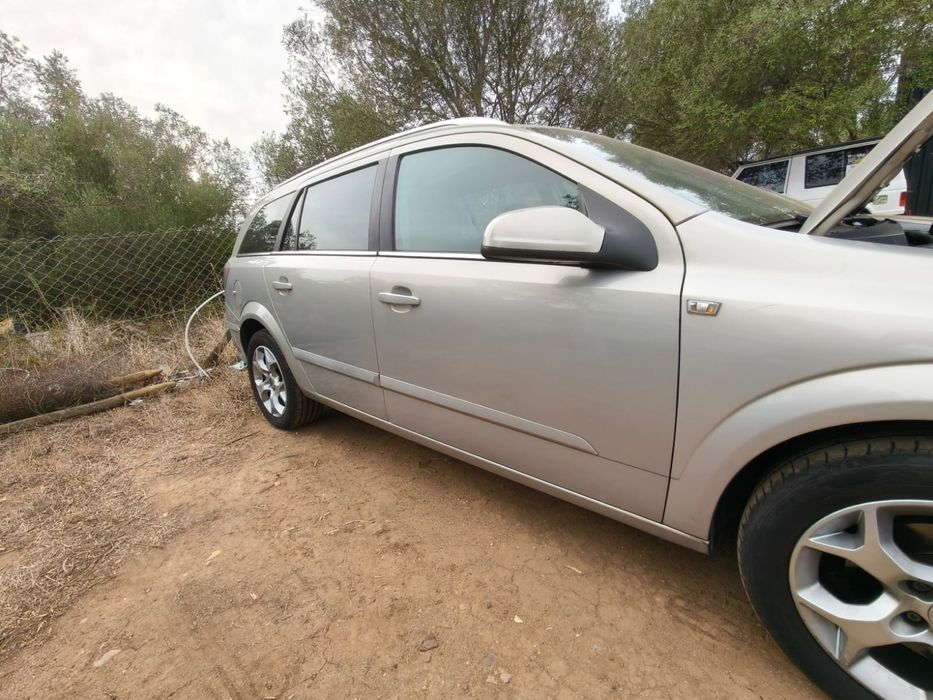 Opel astra h ano 2007 em boas condicoes, com full extras