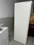 Móvel laçado com 2 portas.