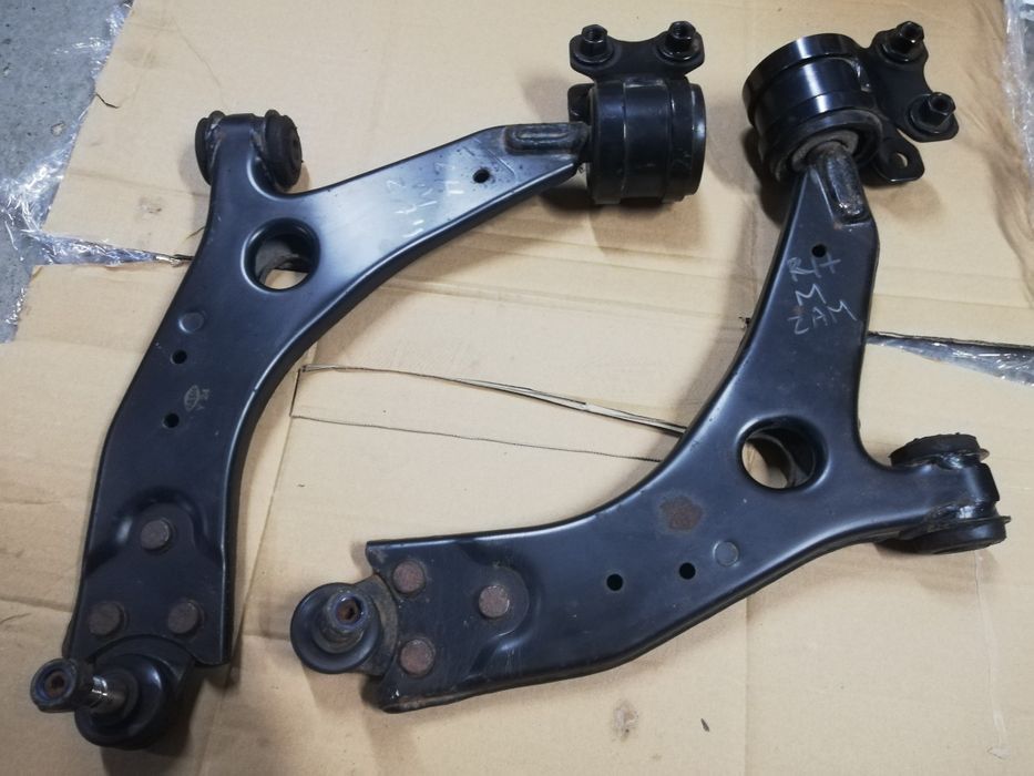 2x wahacz wahacze przód Ford Focus mk2 C-max przednie 18mm