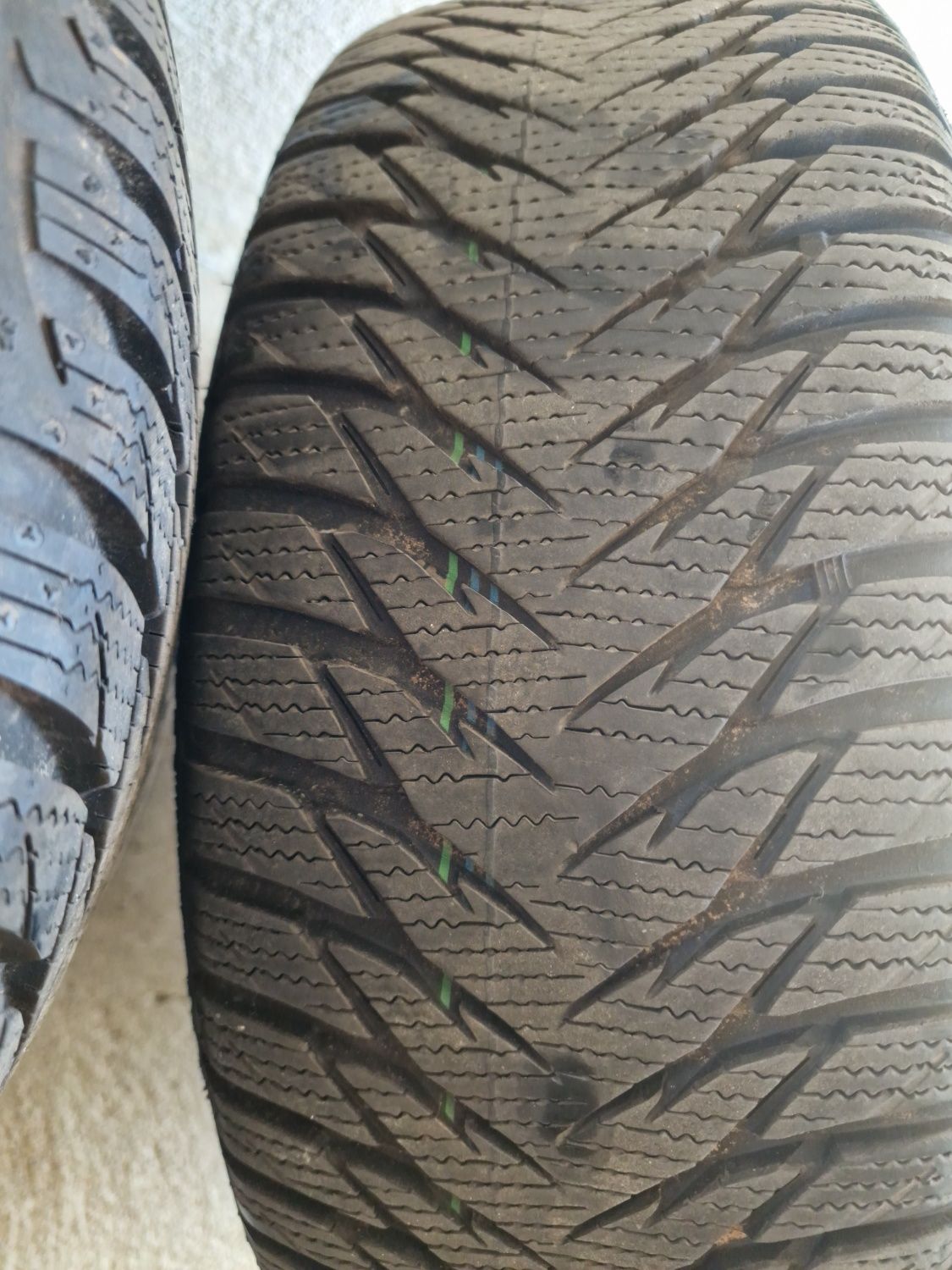 Pneus Goodyear R16