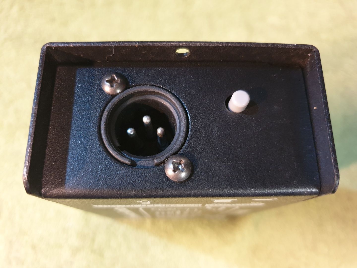 SEISMIC AUDIO SA-DI1 konwerter sygnału.