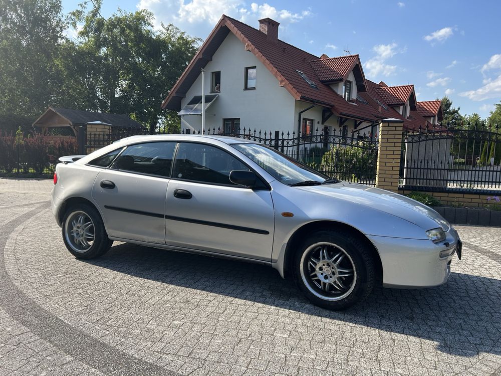 Mazda 323F 1.8 Benzyna