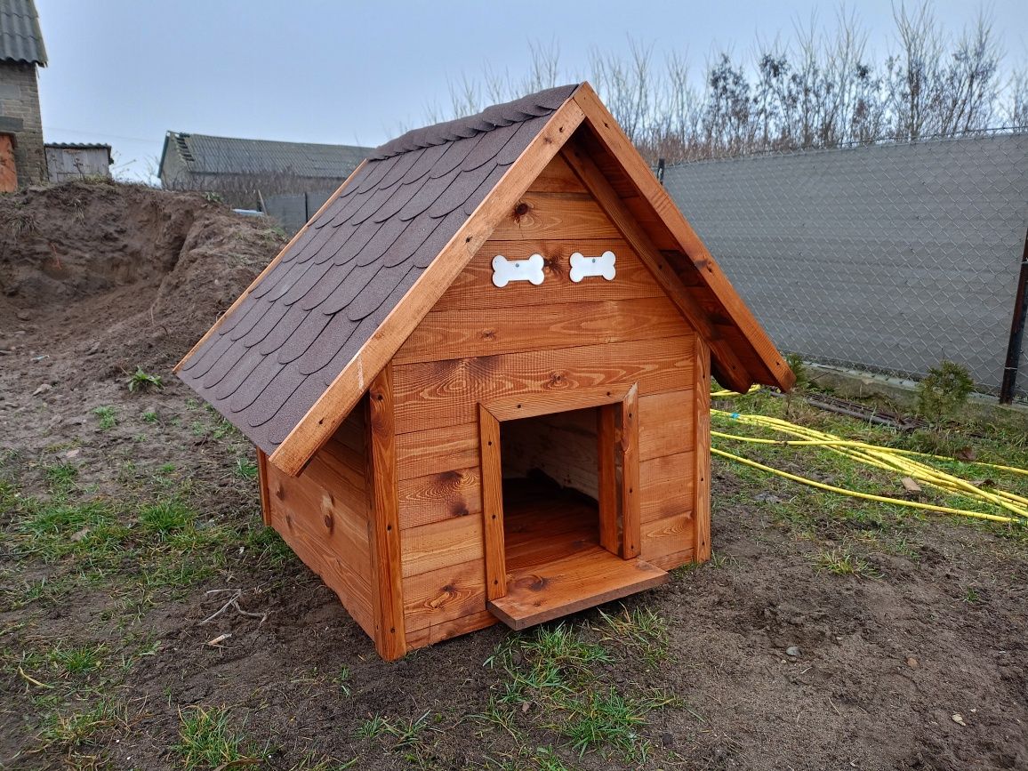 Piękne duże budy z tarasem.