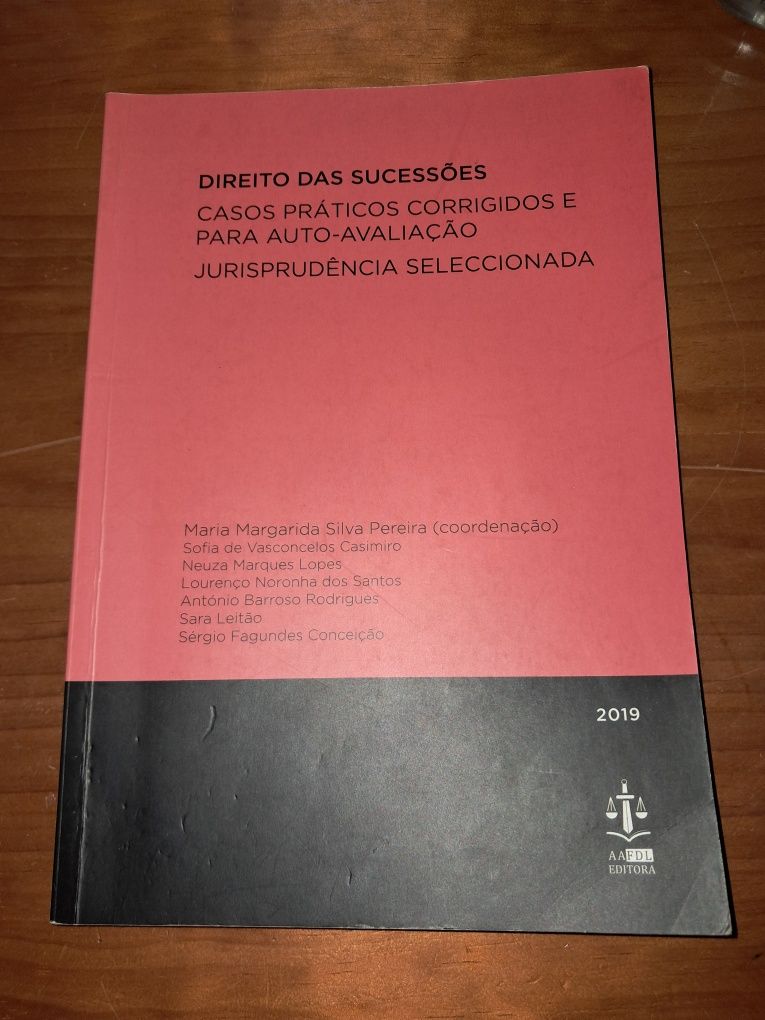 Diversos livros de Direito