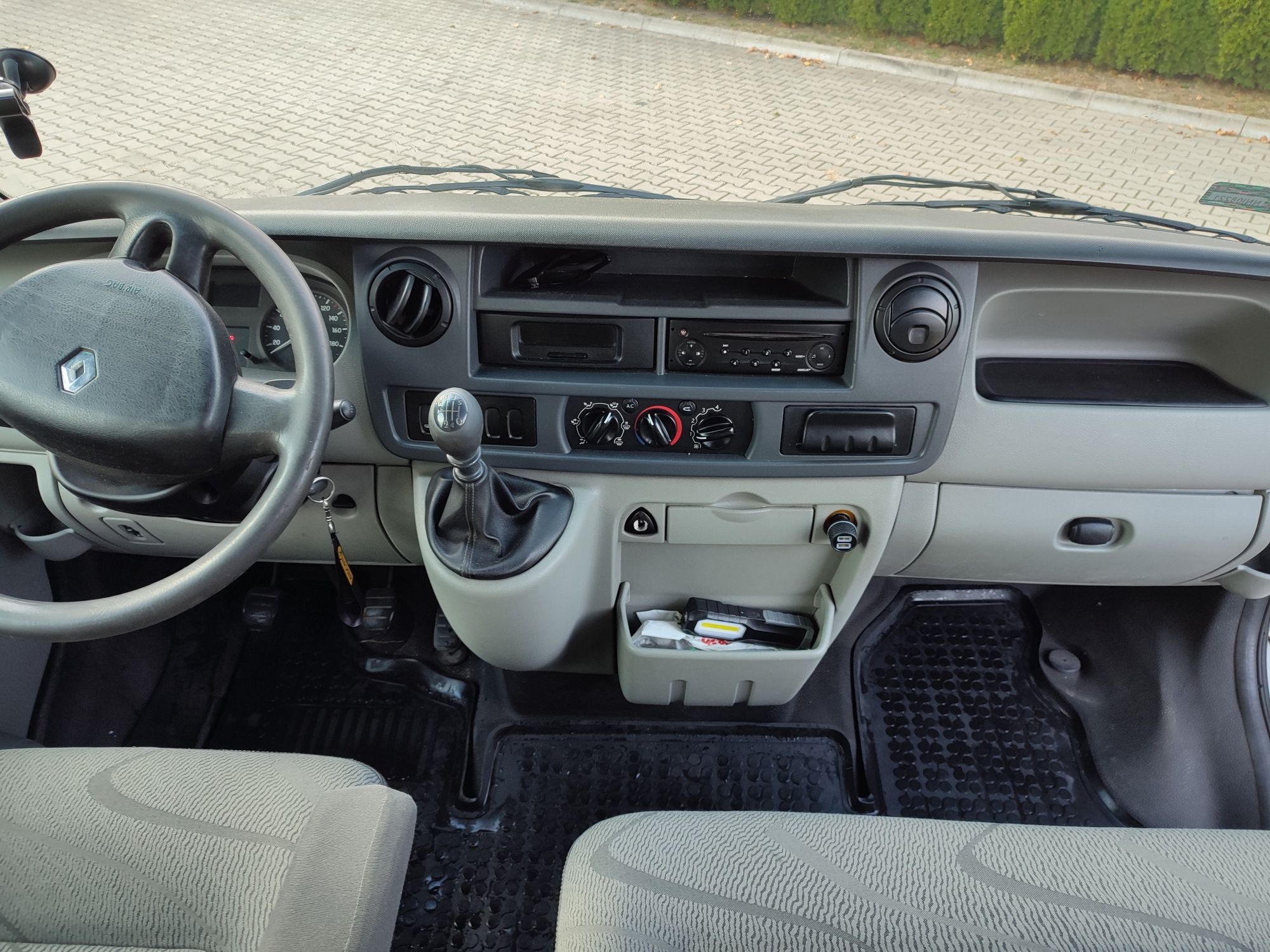 Renault Master II L3 H2 Brygadówka zabudowa 7 osobowa GRAU