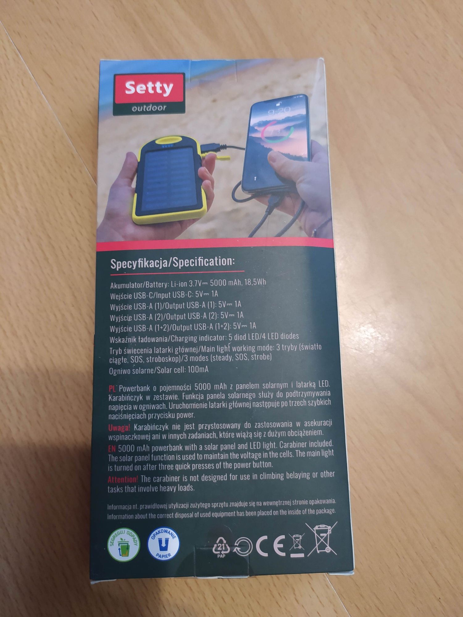 Nowy Powerbank solarny z latarką 5000mAh