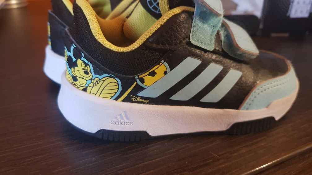 Adidas 23  buciki