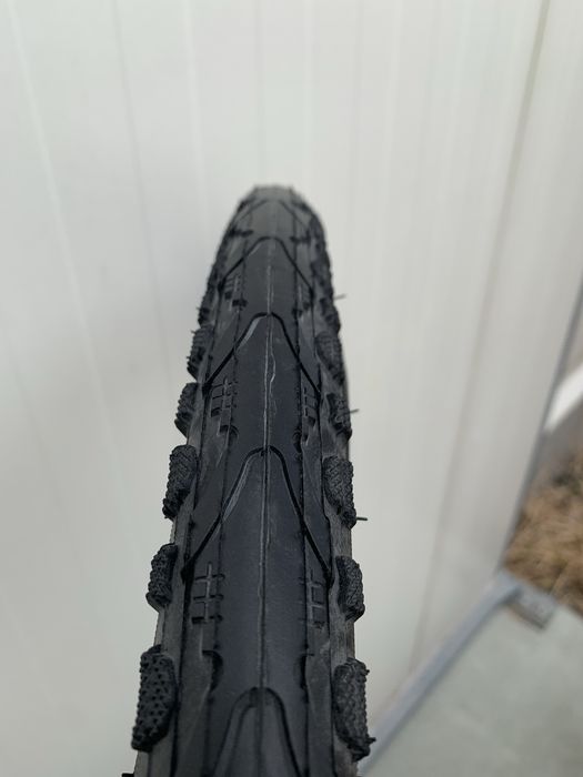 Opona Kenda Khan 26x1,75 czarna pasek odblaskowy semi-slick rowerowa