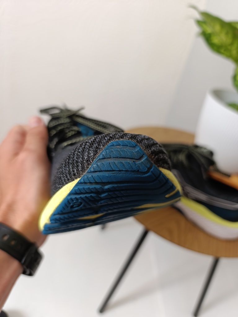 Беговые кроссовки asics gel gt-2000