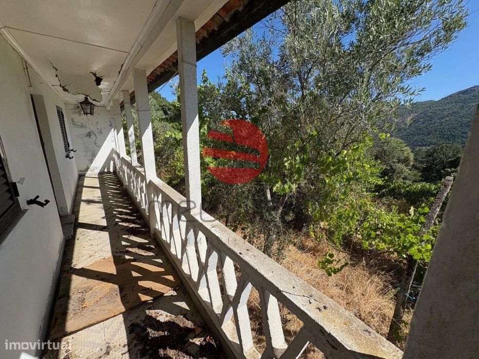 Moradia C/Terreno Paradinha