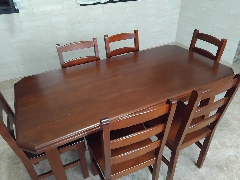 Mesa de cozinha e 6 cadeiras