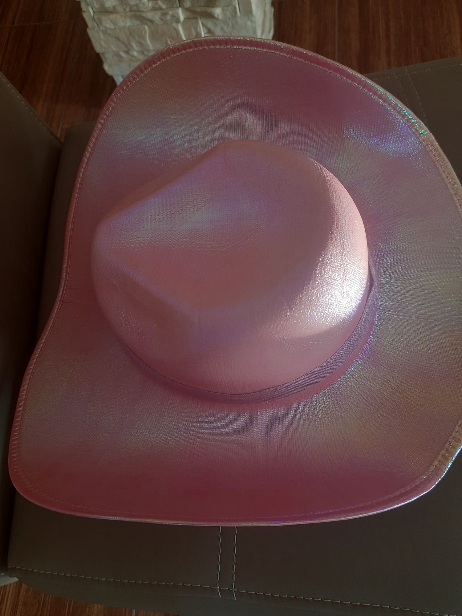Różowy kapelusz Disney
