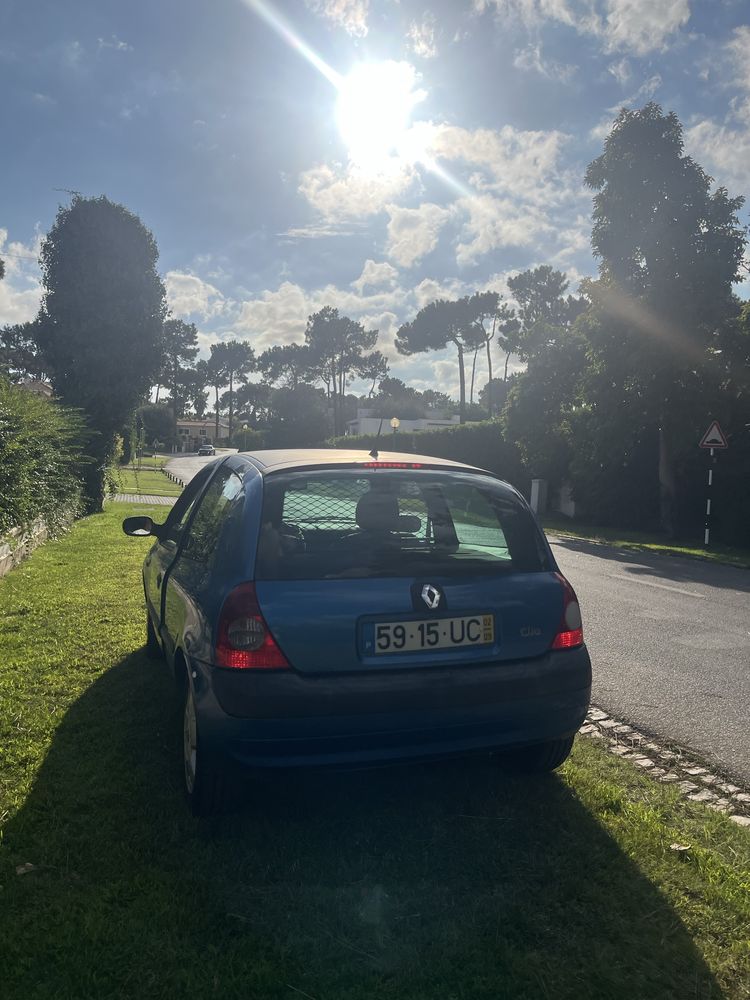 Renault clio 1.5 dci 02