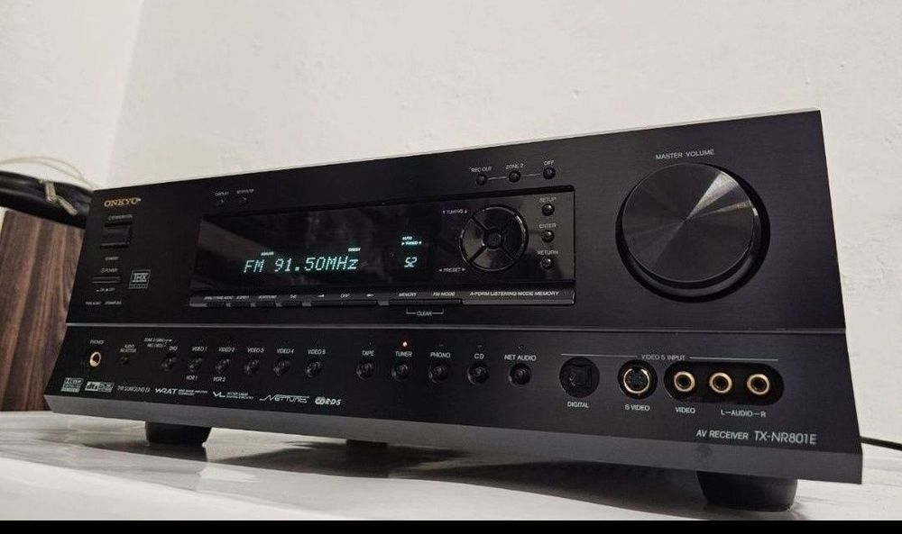 Am/Fm 7.1 Amplituner Onkyo TX-NR-801E, 7*135 W
