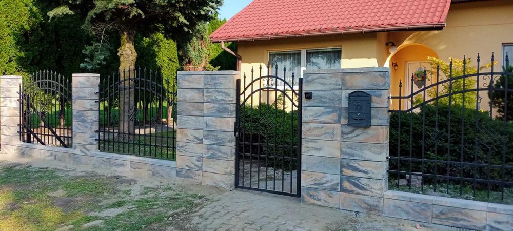 Ogrodzenia, płoty - panele, siatka, kamień