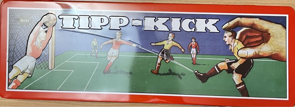 Tipp Kick 2021/22 gra retro piłkarzyki