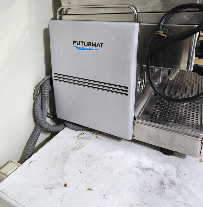 Máquina de café monofásica e moinho