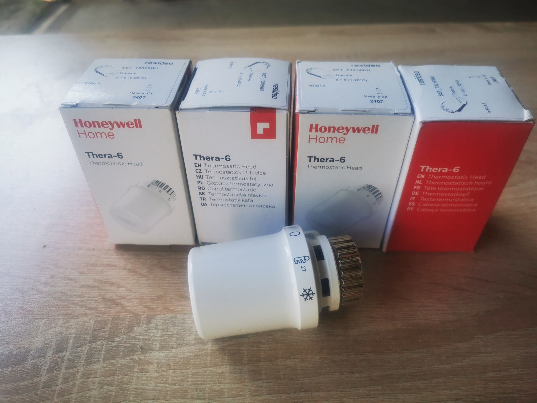 Głowica termostatyczna M30x1,5 Honeywell Thera-6