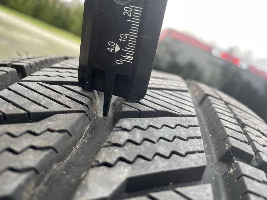 2x Hankook Winter I Cept LV 215 65 R16C 10 mm