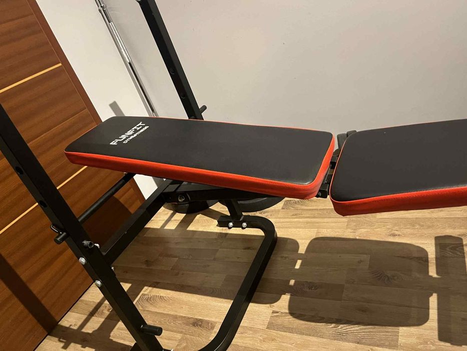 Ławka do ćwiczeń w zestawie z obciążeniem