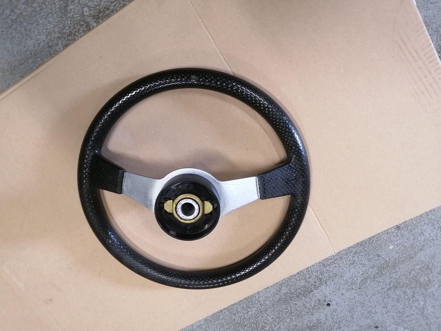 Fiat 126p kierownica z logo Fiat + rozetka i przycisk klaksonu