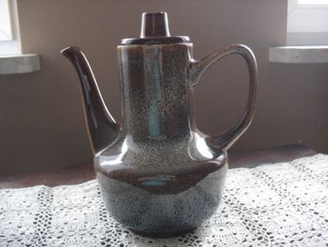 MIROSTOWICE-dzbanek do kawy z porcelitu-AGAT-A. SADURSKI